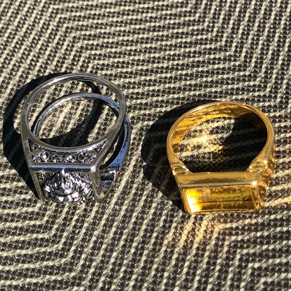 Ring - Picture 5 of 6